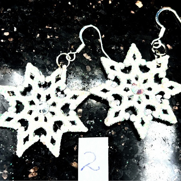 Handmade Hypoallergenic Snowflake Earrings. New Item Made by me. Choice of Style - Picture 6 of 6